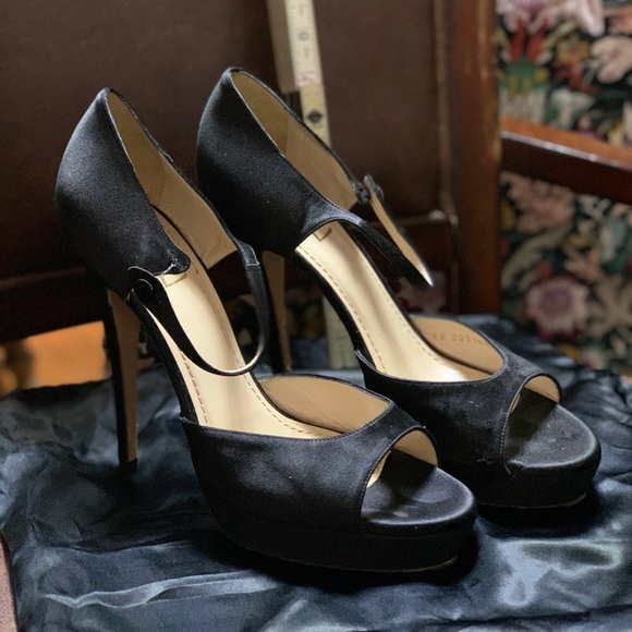 Authentic EUC YSL Black Satin Peep Toe Pumps - Picture 3 of 13
